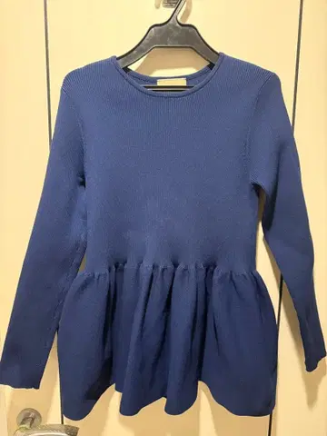 UNITED ARROWS 네이비 긴팔 플레어 상의