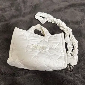 FURFUR 하트 퀼팅 백 화이트