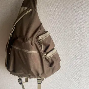 00s GAP 슬링백 짙은 색