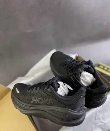 호카 본드9 블랙 스니커즈 25.5cm