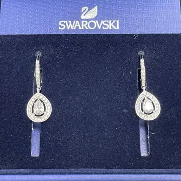 SWAROVSKI/스와로브스키/귀걸이/Attract Light Pear