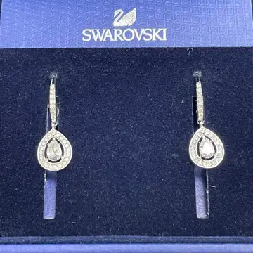 SWAROVSKI/스와로브스키/귀걸이/Attract Light Pear