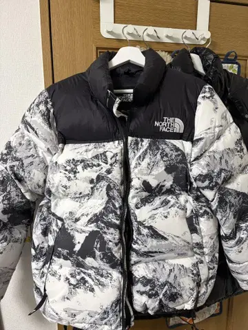 THE NORTH FACE 다운 자켓 화이트 블랙 카모플라쥬 S