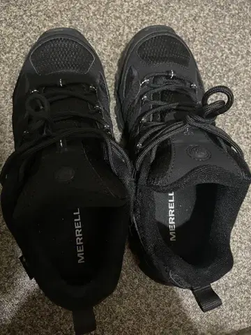 MERRELL 트레킹 슈즈 블랙