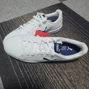 Puma 화이트 스니커즈 택 포함 새상품