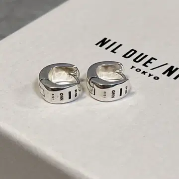 레어 새상품급 NIL DUE / NIL UN TOKYO 실버 귀걸이