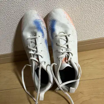 PUMA 축구화 스파이크 화이트