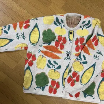 손뜨개질 크루넥 니트 가디건