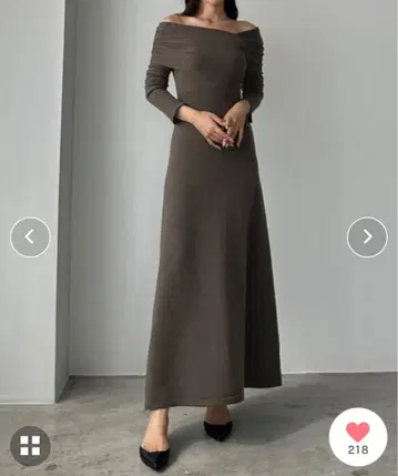 Louere 아지메 넥 플레어 니트 원피스