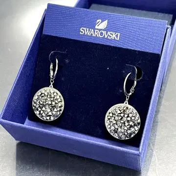 키 46/SWAROVSKI/스와로브스키/후프 귀걸이/그레이 크리스탈