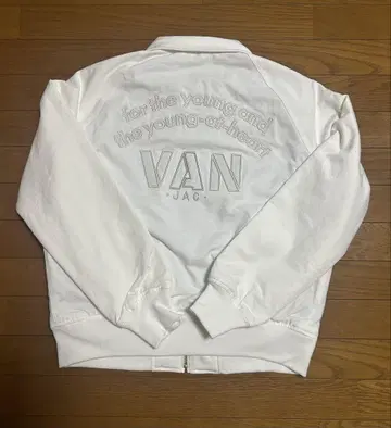 VAN JAC (두꺼운 원단 백 아치 로고) 스윙탑