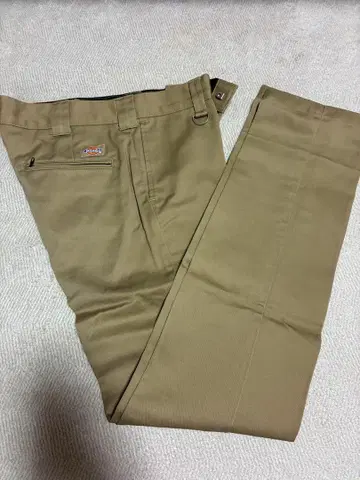 베이지 치노 팬츠 슬림핏