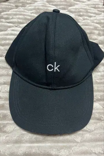 Calvin Klein 캡 블랙