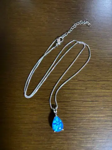 파란색 오팔풍 펜던트 목걸이