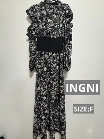 INGNI 어깨 트임 꽃무늬 원피스 / 프리 사이즈