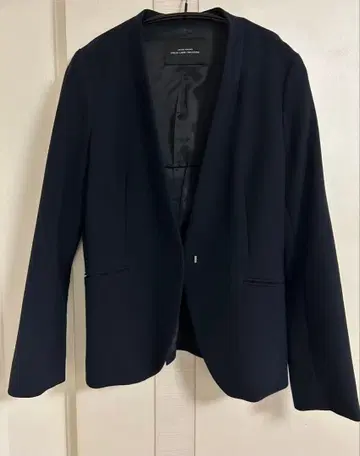 그린 라벨 릴랙싱 노카라 자켓 네이비