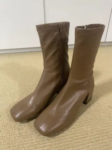 미사용 새상품급! 브라운 하이힐 부츠