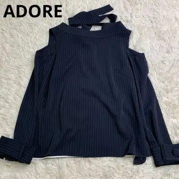 새상품급 어도어 컷 숄더 블라우스 백리본 오프숄더 셔츠