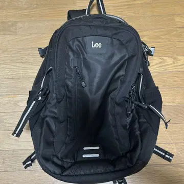 L e e 백팩