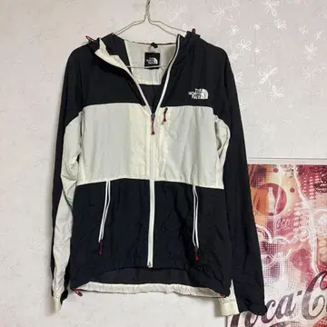 THE NORTH FACE 마운틴 파카 블랙/화이트