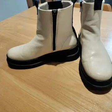 자라 부츠 zara 화이트 부츠