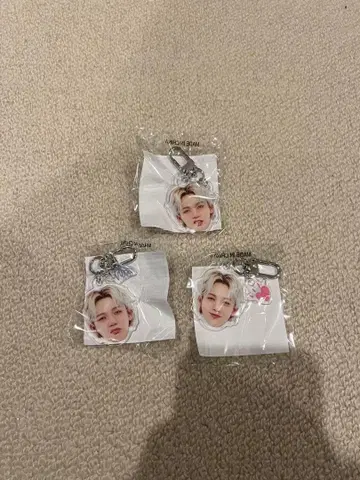 TREASURE  캡슐 토이