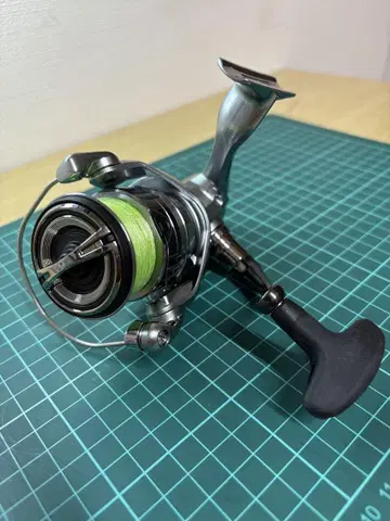 새상품급 시마노 나스키 C3000HG SHIMANO NASCI