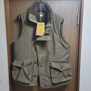 새상품급 [ 프리휠러스 WINTER AVIATOR'S VEST ]
