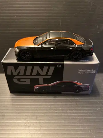 MINI GT 벤틀리 플라잉스퍼 오렌지/오닉스 (우핸들)