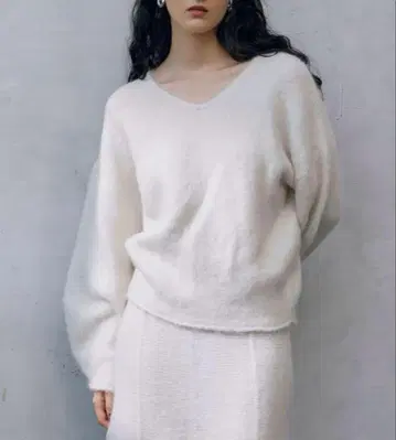 알파카 샤기 V넥 니트 풀오버 LagunaMoon