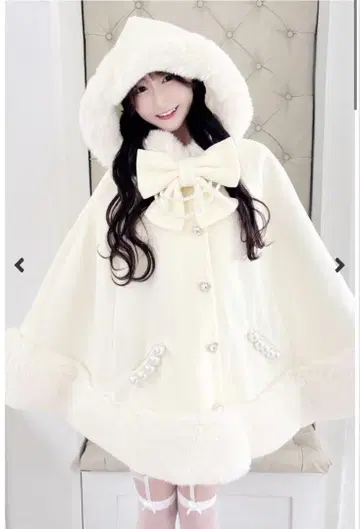 아이보리 후드 부착 판초