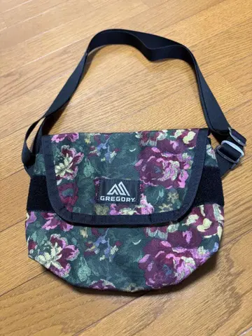 GREGORY 정원 태피스트리 사코슈