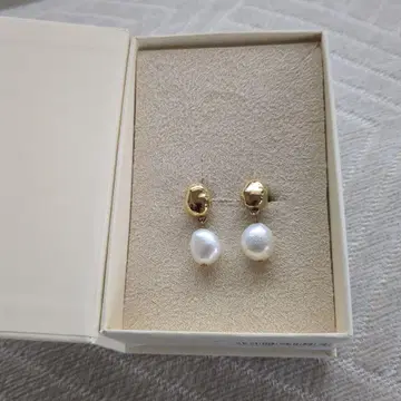 [루이즈 다마스] 골드 펄 드롭 귀걸이