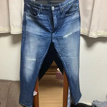 데미지 가공 슬림핏 페이크 데님 웜 팬츠