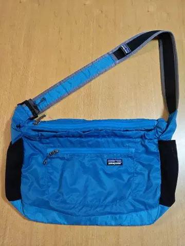 파타고니아 라이트웨이트 트래블 쿠리에 숄더 백 블루 파랑