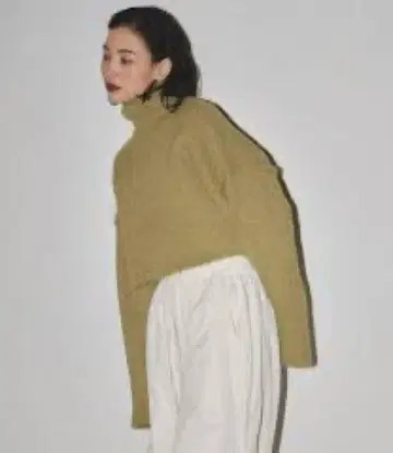 TODAYFUL 브러쉬드 숏 터틀 니트