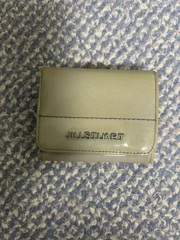 JILL STUART 그레이 3단 폴더형 지갑