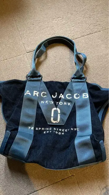 Marc Jacobs 다크 블루 토트백