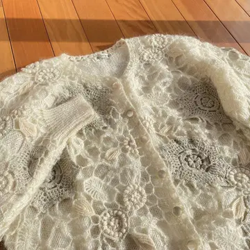 빈티지 굵은 짜임 3D 니트 클래시컬 레이스 가디건