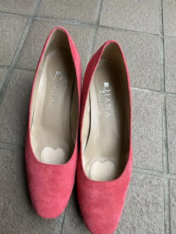 다이애나 펌프스 24cm