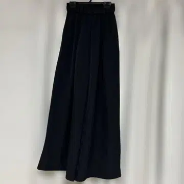 LVEU. 턱 와이드 팬츠 블랙 F 사이즈