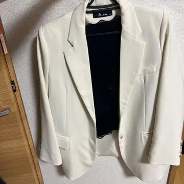 M.Mike 화이트 테일러드 자켓 사이즈 M