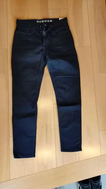 DENHAM 덴함 RAZOR FBL 블랙 28 블랙 버튼 플라이