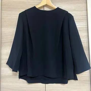 [ SHIPS ] 블랙 7부 소매 블라우스