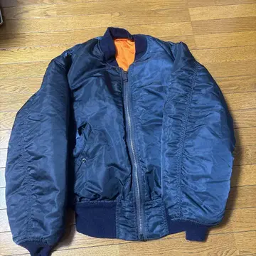 MA-1 플라이트 자켓 네이비