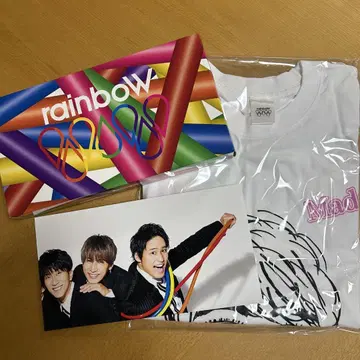 WEST. rainboW 티셔츠