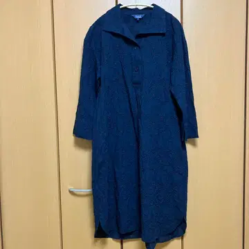 자수 장식 네이비 셔츠 원피스