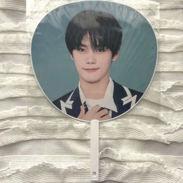 ZEROBASEONE 김규빈 부채