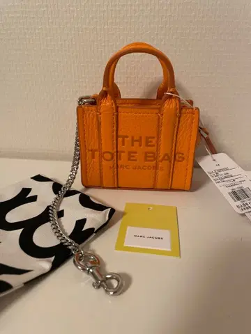 새상품! 택 포함 MARC JACOBS 나노 사이즈 오렌지
