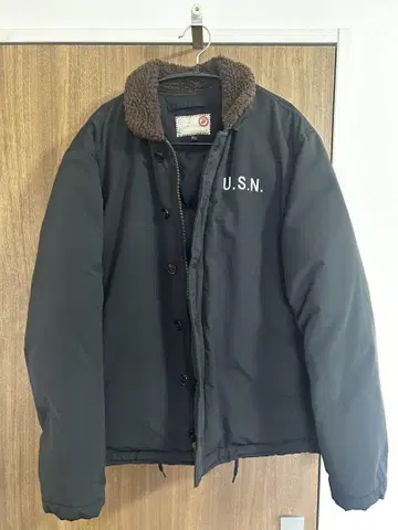 AMERICAN WANNABE 덱 자켓풍 다운 자켓